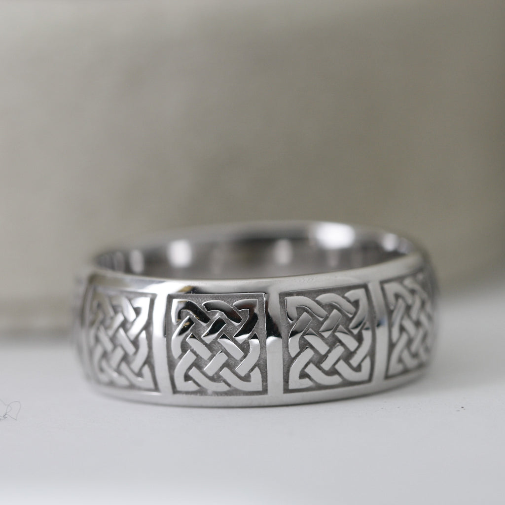 celtic knot wedding ring