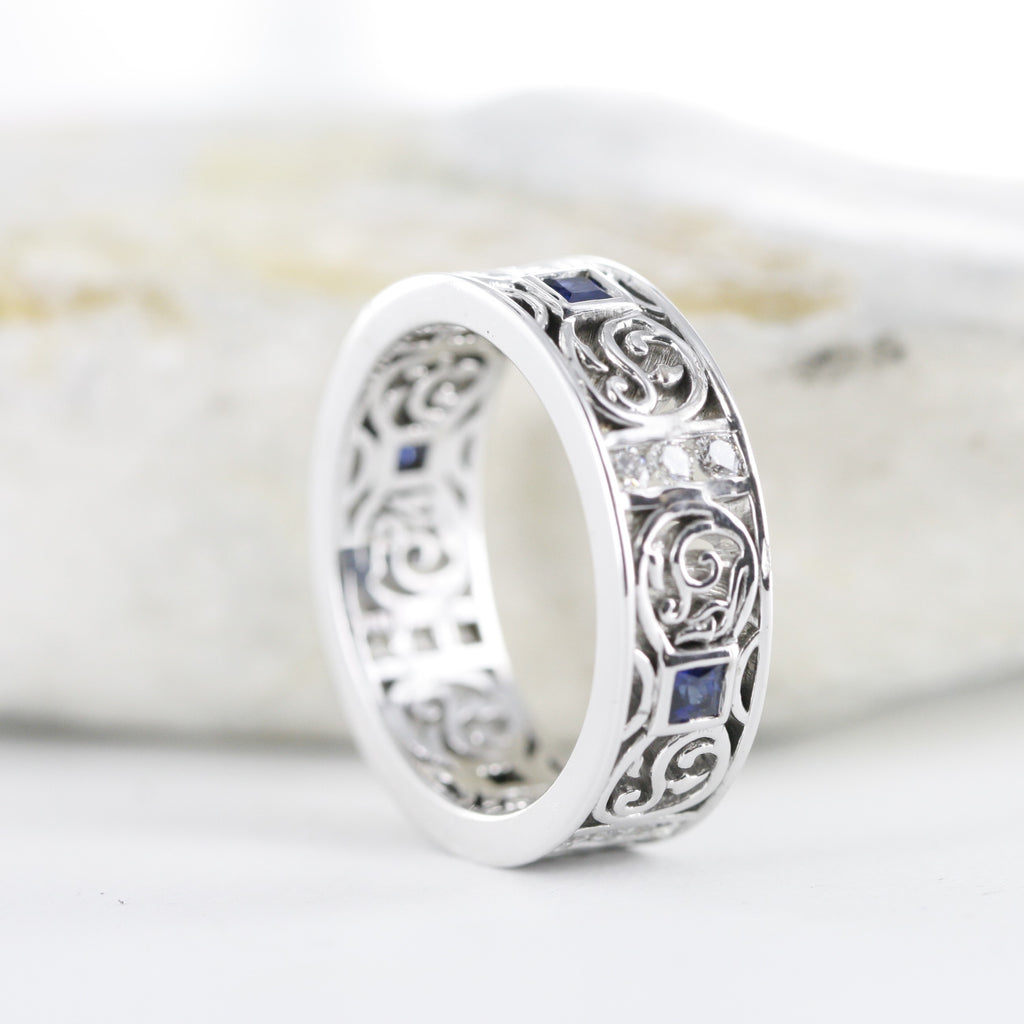 De Love Celtic Knot Blue Sapphire and Diamond Wedding Ring