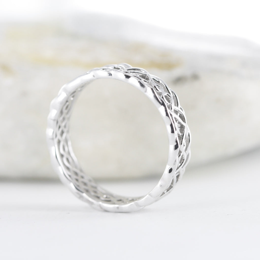 Celtic Knot Design Ring in 14k White Gold