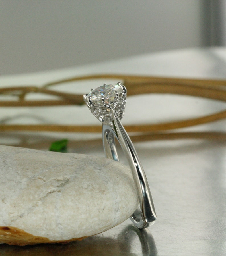 Round Cut Moissanite Engagement Ring Set in 14k White Gold image 3