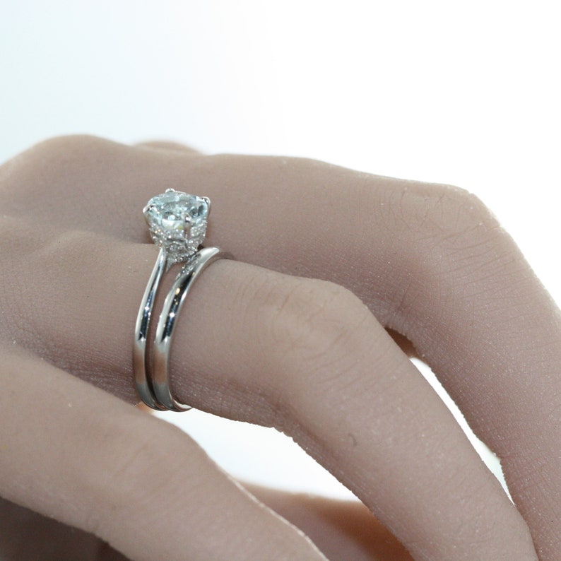 Simple Love-VS Diamond and 7mm Aquamarine Set in 14K White image 6