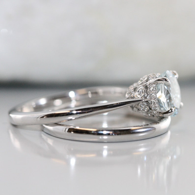 Simple Love-VS Diamond and 7mm Aquamarine Set in 14K White image 4