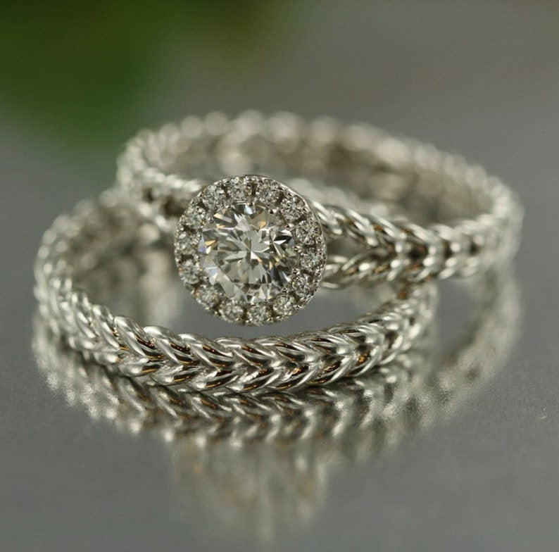 Love Rope 0.50 Carat Round Halo Diamond Engagment Ring in 14K image 5